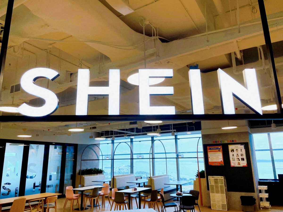 Shein: Οι περιπτώσεις παιδικής εργασίας και οι χειρισμοί του κολοσσού