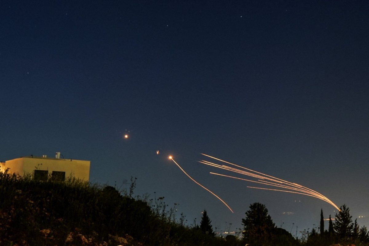 Ισραήλ: Επίθεση με πυραύλους από την Χεζμπολάχ – Καζάνι που βράζει η Μέση Ανατολή