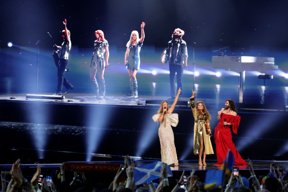 Eurovision 2024: Στην σκηνή η ABBA ως ολογράμματα