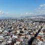 Ακίνητα: Πώς οι Ελληνες δε «σκοντάφτουν» στις υψηλές τιμές και αγοράζουν