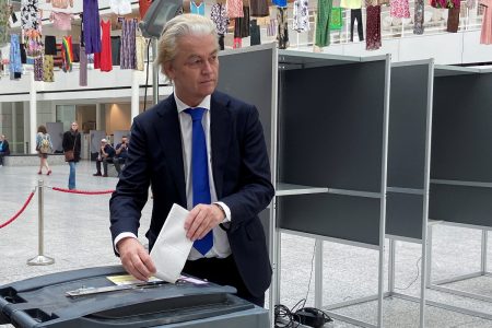 Ευρωεκλογές 2024: Ανοιξαν οι κάλπες στην Ολλανδία – Το φαβορί Βίλντερς