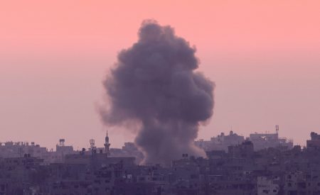 Γάζα: Νέο λουτρό αίματος – Χτυπήθηκε βάση της Χαμάς λέει το Ισραήλ