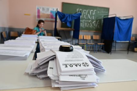 Ευρωεκλογές: Κεντροδεξιοί και 35-54 δεν πέρασαν ούτε απ’ έξω από την κάλπη