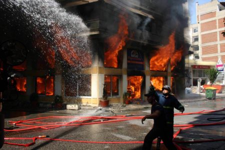 Θεσσαλονίκη: Στις φλόγες τα ξημερώματα, σπίτι στο κέντρο της πόλης