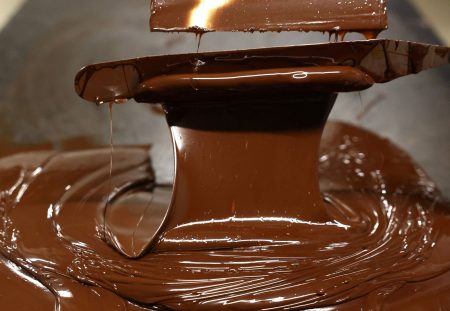 Ο ΕΦΕΤ ανακάλεσε σοκολάτα γάλακτος με φιστίκια και αμύγδαλα