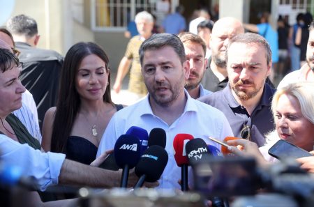 Εκλογές στο ΠαΣοΚ αποφασίζει ο Ανδρουλάκης