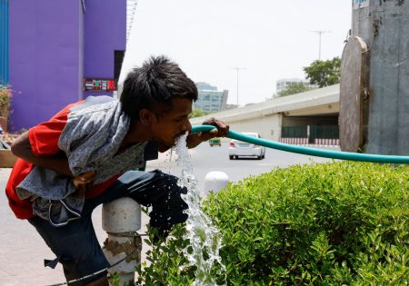 Ινδία: Τουλάχιστον 100 νεκροί από θερμοπληξία