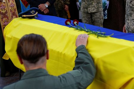 Ουκρανία: Ράγισαν καρδιές στην κηδεία ενός εκ των «φαντασμάτων του Κιέβου»