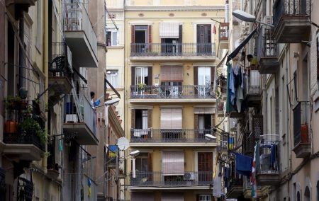 Airbnb: Η Βαρκελώνη βάζει τέλος στη βραχυχρόνια μίσθωση για τουρίστες