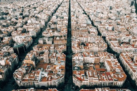 Βαρκελώνη: Τέλος στα Airbnb από το 2028