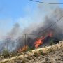 Φωτιά στη Θεσσαλονίκη – Καίγονται σπίτια