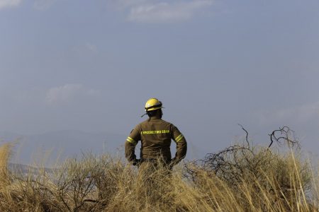 Χωρίς ενεργό μέτωπο η φωτιά σε Κερατέα και Ροδόπη – Επί ποδός η Πυροσβεστική