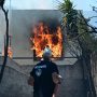 Φωτιά στην Κερατέα: Τέσσερα πύρινα μέτωπα – Έχουν καεί σπίτια και αυτοκίνητα