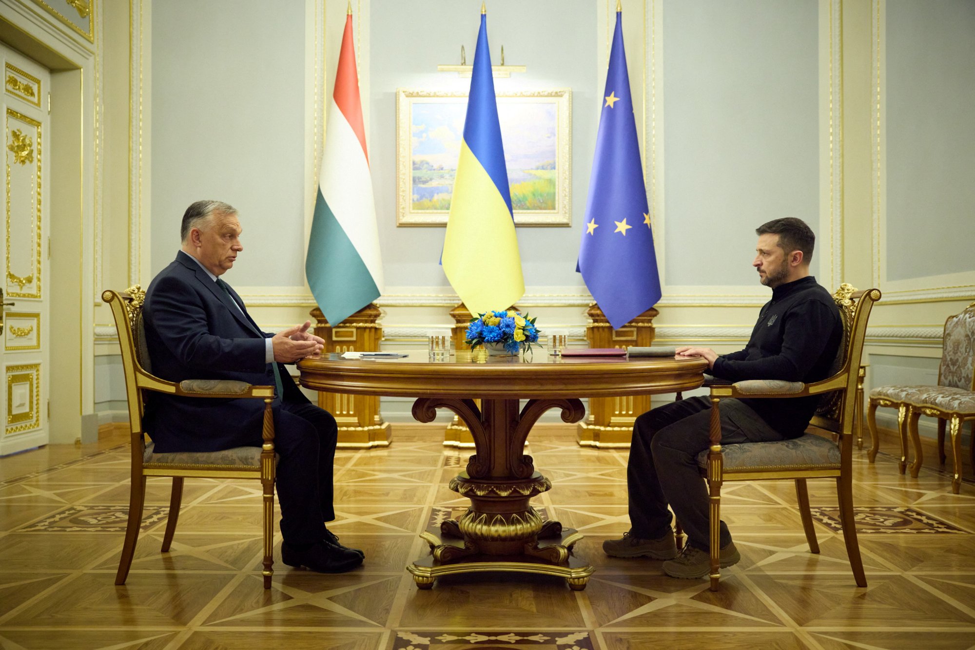 Ο φίλος του Πούτιν πήγε στο Κίεβο – Τι ζήτησε ο Όρμπαν από τον Ζελένσκι