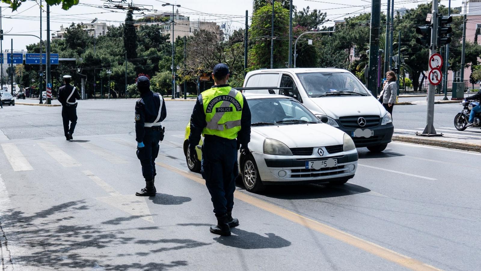 Τροχαία: Τι αλλάζει στις κλήσεις – Πώς θα έρχονται