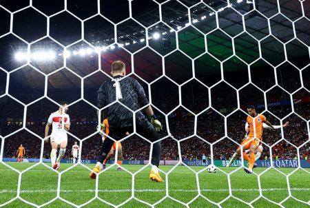 Ολλανδία-Τουρκία 2-1: Οι «Οράνιε» στα ημιτελικά του Euro με επική ανατροπή