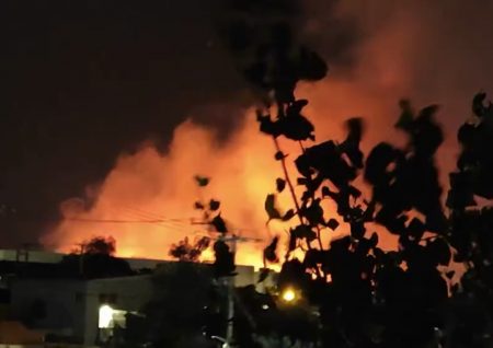 Φωτιά τώρα στις Αχαρνές – Ήχησε το 112 – Κάηκαν εργοστάσια