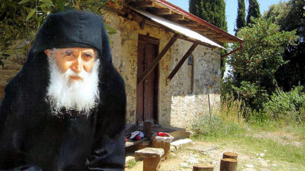 Άγιος Παΐσιος : Ο μοναχός που έγινε Αγιος – Συρροή πιστών στη μνήμη του