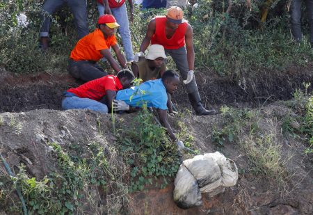 Κένυα: Άλλοι τρεις σάκοι με διαμελισμένα πτώματα βρέθηκαν σε χωματερή