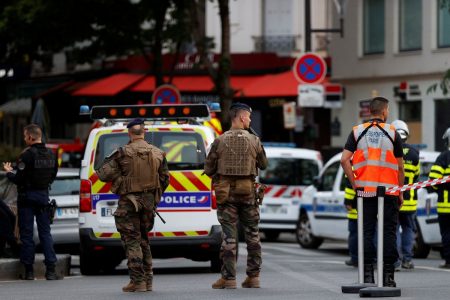 Γαλλία: Αυτοκίνητο έπεσε πάνω σε καφετέρια – Ένας νεκρός, δύο τραυματίες