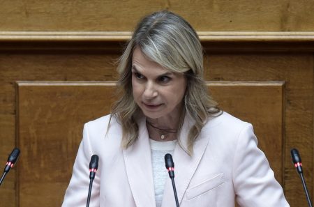 Η Μιλένα Αποστολάκη δεν θα διεκδικήσει την προεδρία του ΠαΣοΚ – Οι αιχμές της