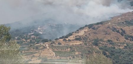 Φωτιά στα Χανιά: Ενισχύονται οι δυνάμεις της Πυροσβεστικής στο Σέλινο