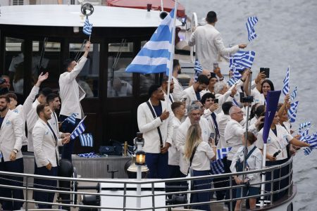 Ολυμπιακοί Αγώνες 2024: Η είσοδος της ελληνικής αποστολής στην τελετή έναρξης