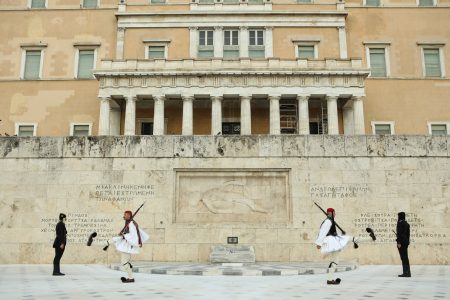 Από τι υλικό κτίστηκε η Βουλή των Ελλήνων – Η αποκάλυψη 180 χρόνια μετά