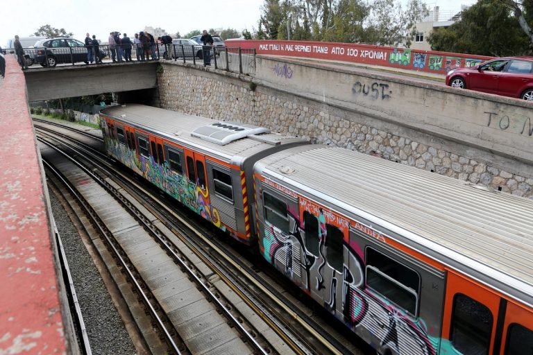 Περισσός: Άνδρας επιτέθηκε σε 19χρονη με πριόνι – Συνελήφθη ο δράστης