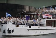 Τελετή Έναρξης Ολυμπιακών Αγώνων: Το Παρίσι βούλιαξε μέσα σε μια βάρκα