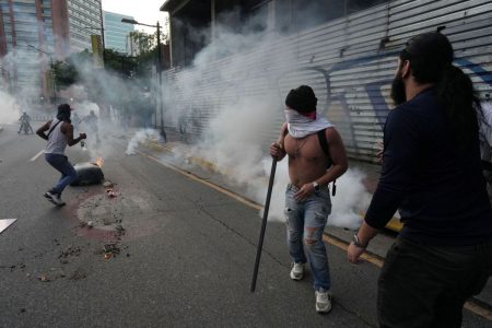 Βενεζουέλα: Η νίκη Μαδούρο βάφτηκε με αίμα