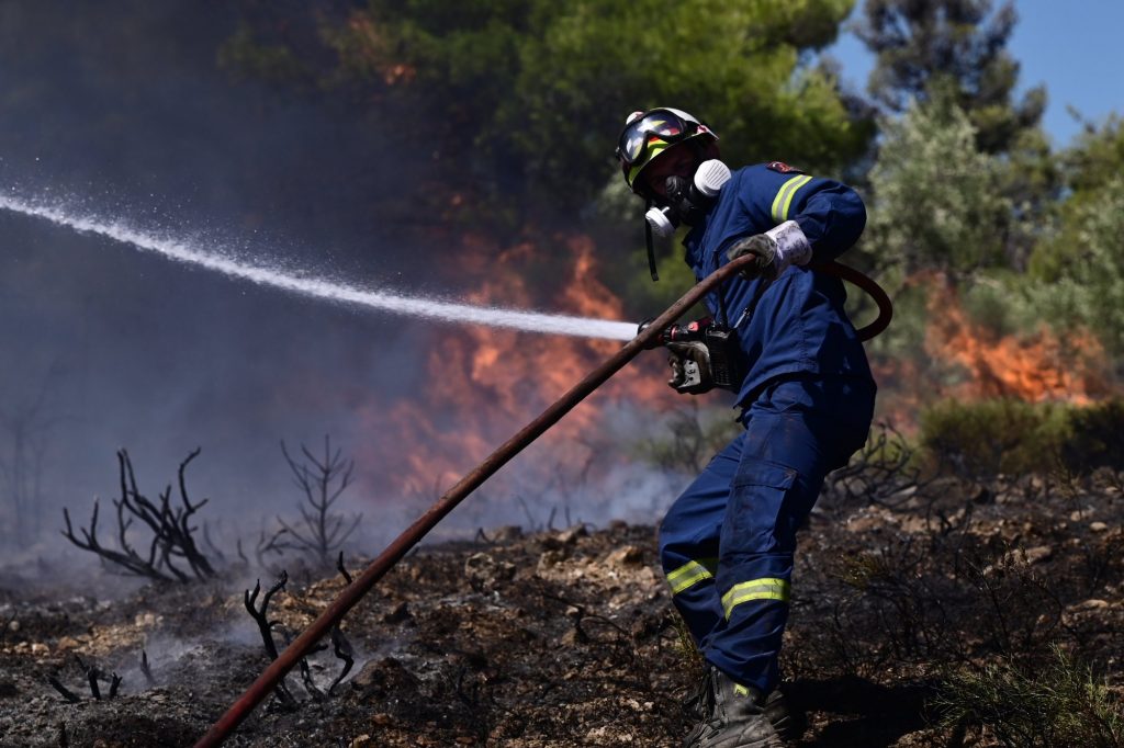 Φωτιά στην Αττική: Διακοπή ρεύματος στις πληγείσες περιοχές