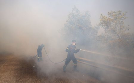 Φωτιά στην Αττική: Παραδίδονται το Χαλάνδρι και τα Βριλήσσια