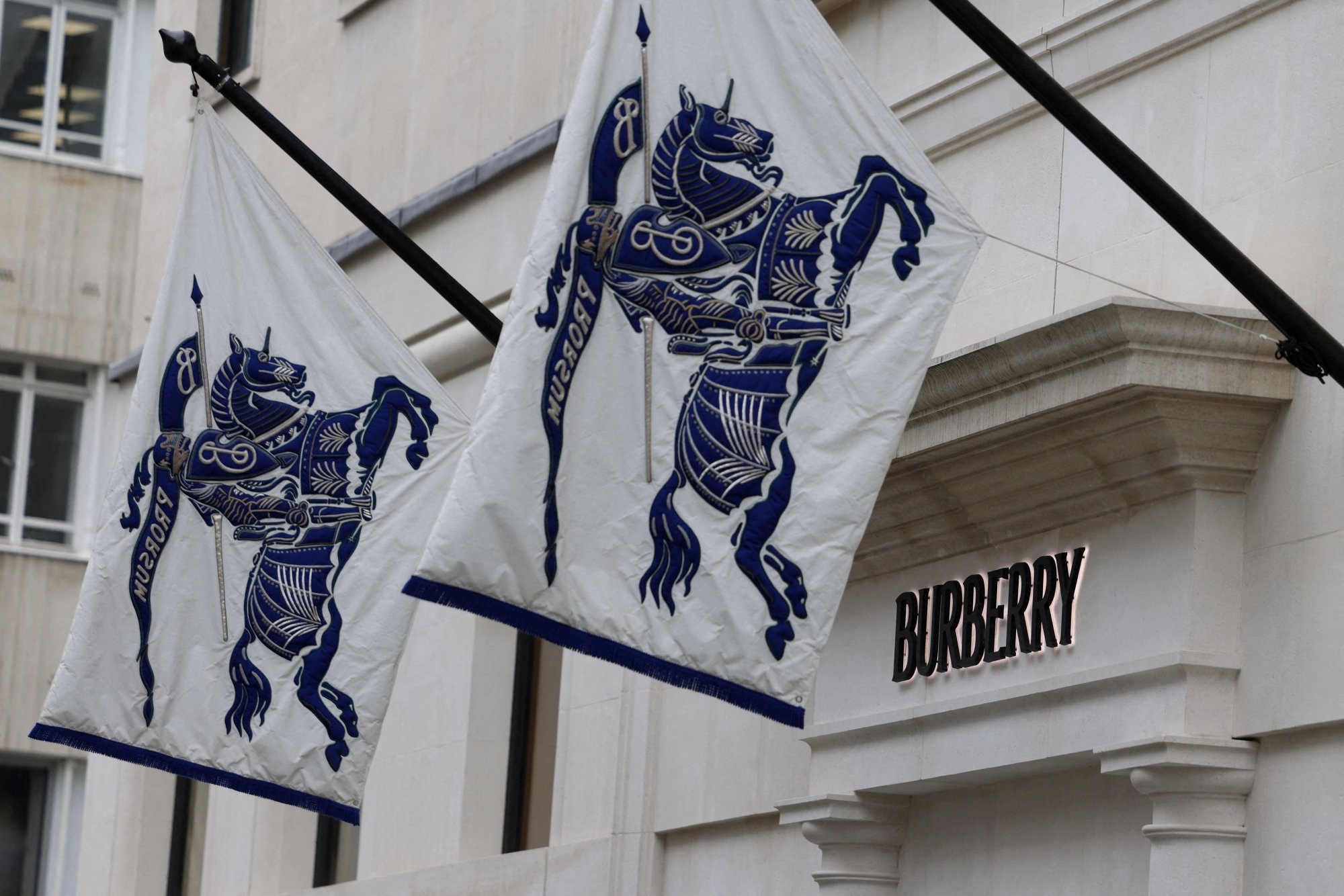 How Burberry Became the Biggest Fashion Failure of 2024
 – 2024-08-18 02:08:26