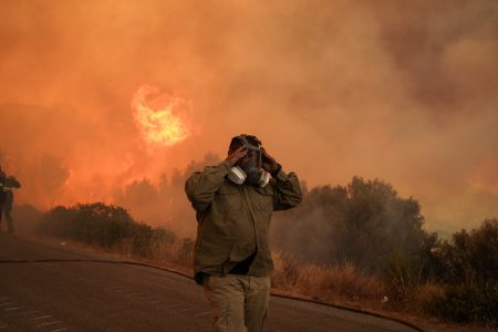 Τα σωματίδια καπνού των πυρκαγιών αυξάνουν τον κίνδυνο άνοιας. Τι έδειξε νέα μελέτη