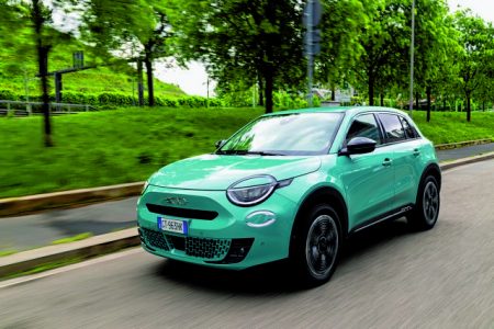 Fiat 600: Στην Ελλάδα από 23.990 ευρώ