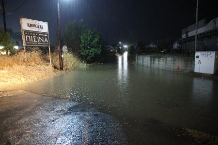 Σάρωσε η κακοκαιρία με χαλάζι και καταιγίδες – Πότε έρχεται βελτίωση