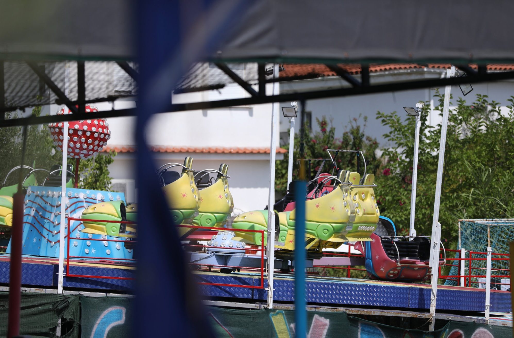 Amusement park Befkohori: “I will make them unable to lift their heads,” said the 21-year-old operator.