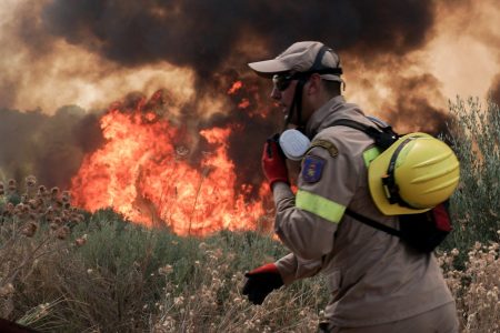 Πολύ υψηλός κίνδυνος πυρκαγιάς σε έξι περιφέρειες την Κυριακή