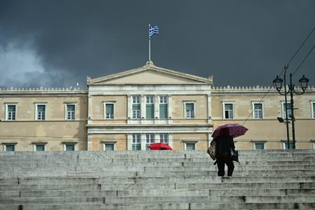 Καιρός: Εξακολουθούν οι καταιγίδες στην πελοπόννησο – Η πρόβλεψη για το Σεπτέμβριο