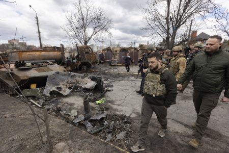 Ουκρανία: Επτά αποχωρήσεις από την κυβέρνηση – Το πλάνο του Ζελένσκι