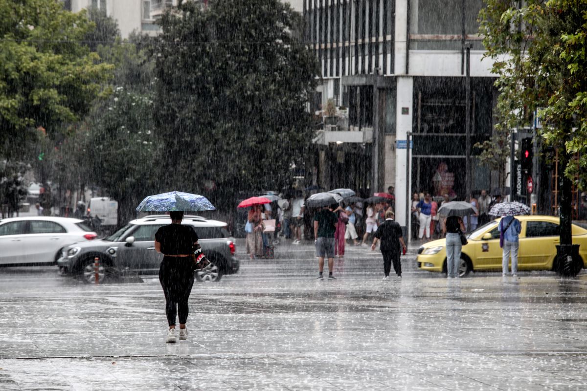 Καιρός: Έρχεται διπλό κύμα κακοκαιρίας – Πότε αναμένονται έντονα φαινόμενα