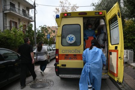 Αιτωλοακαρνανία: Νεκρός άνδρας που καταπλακώθηκε από τρακτέρ