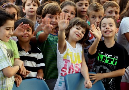 Ανοίγουν τα σχολεία – Το πρώτο κουδούνι και ο δεκάλογος Μητσοτάκη