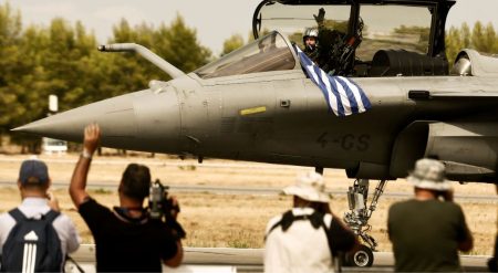 Athens Flying Week: Εντυπωσιακό σόου στην αεροπορική βάση της Τανάγρας