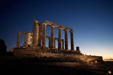 Σούνιο: Εγκαινιάστηκε ο νέος φωτισμός του ναού του Ποσειδώνα – Τι δήλωσε ο Μητσοτάκης