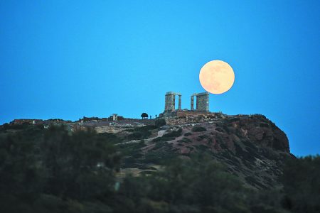 Πανσέληνος Σεπτεμβρίου: Οι πολλές όψεις του φεγγαριού και οι συμβολισμοί