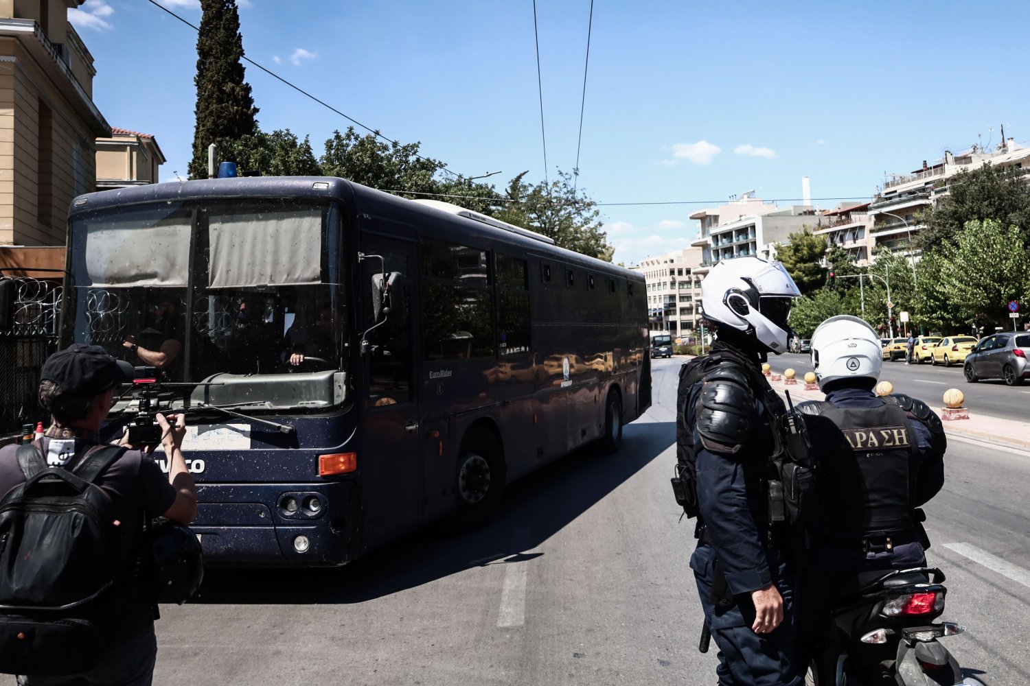 Λαύριο: Στον εισαγγελέα οι 13 συλληφθέντες – Σε δίκη ο ενήλικος – Η δίωξη