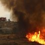 Φωτιά στην Κορινθία: Καίει ανεξέλεγκτα σε πολλές εστίες – Βόρεια των Τρικάλων το μεγάλο μέτωπο