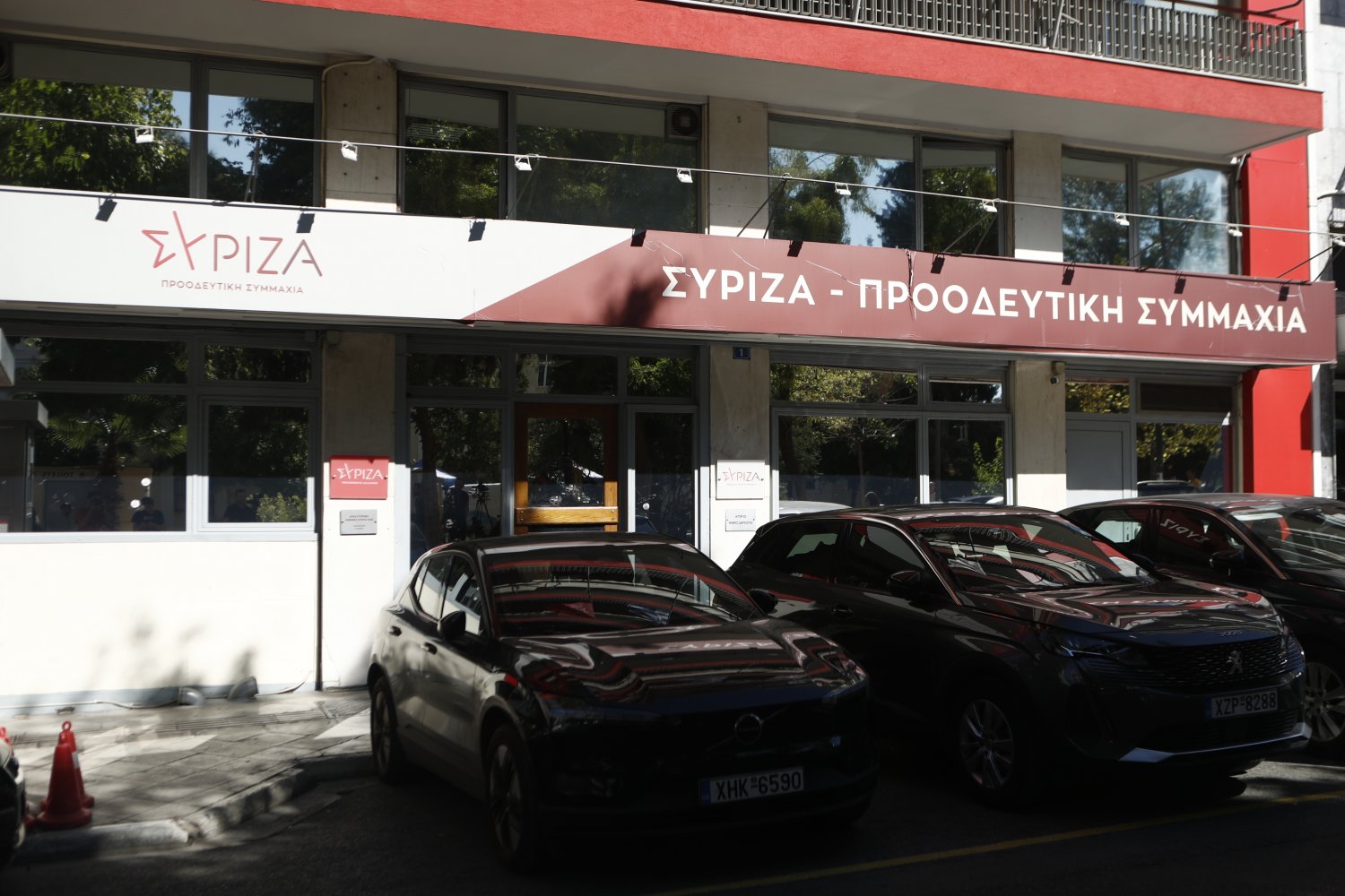 ΣΥΡΙΖΑ: «Το κουμπί πατήθηκε» – Σενάρια διάλυσης με θεατή τον Τσίπρα